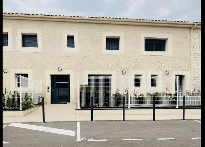 Moderne Proche De Et Parking Gratuit Lattes